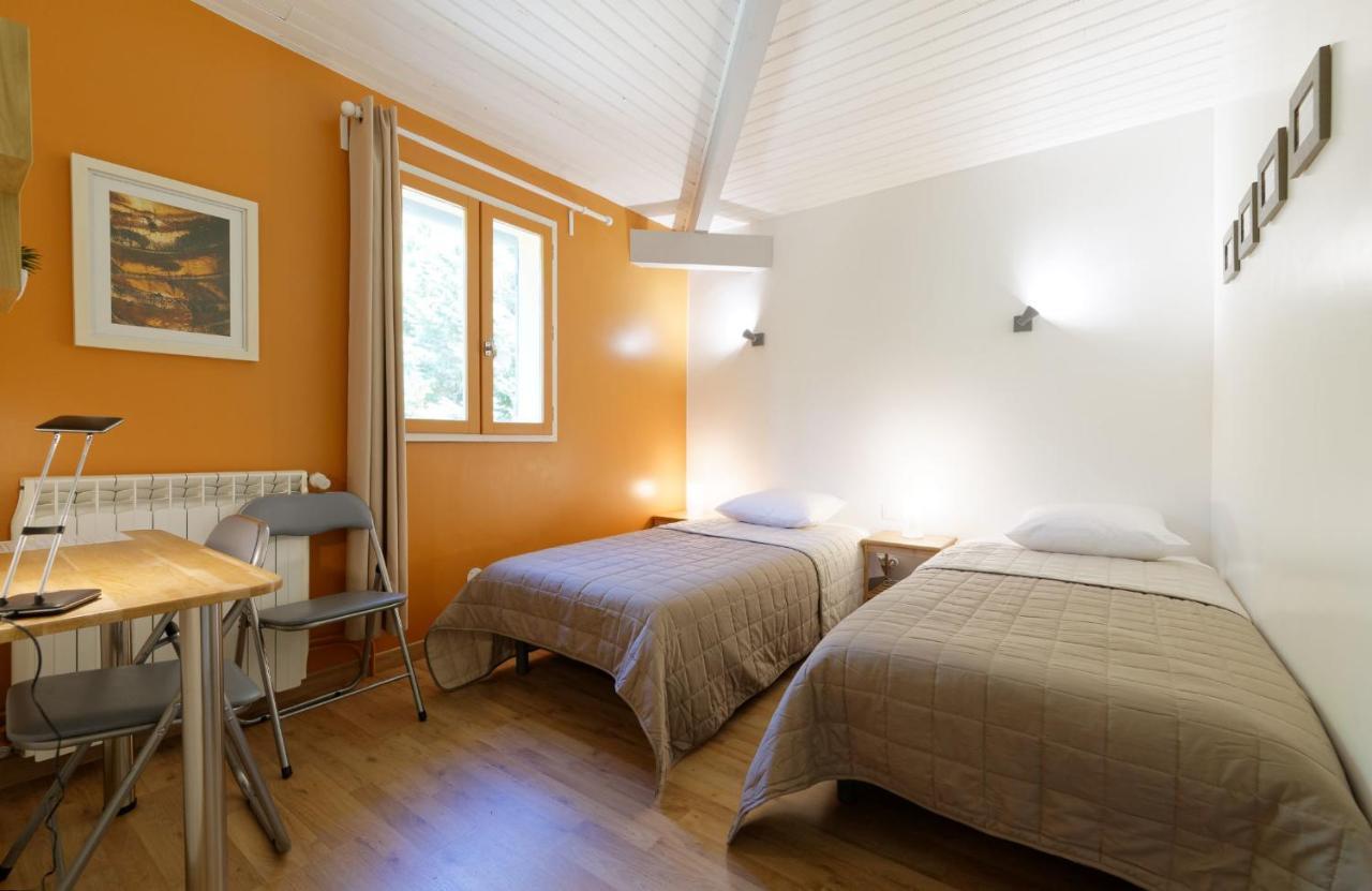 Savignac-Mona Chambre D'Hotes De Charme A La Maison Bleue מראה חיצוני תמונה