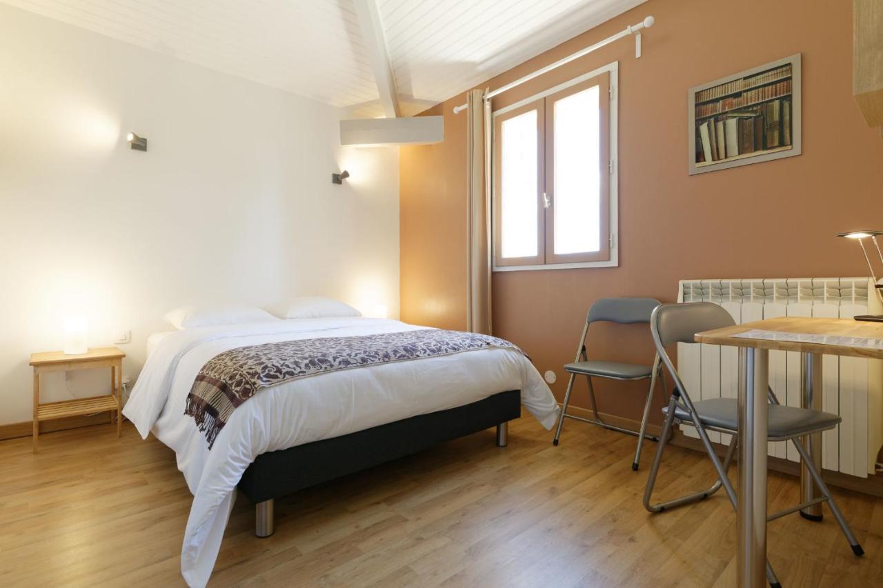 Savignac-Mona Chambre D'Hotes De Charme A La Maison Bleue מראה חיצוני תמונה